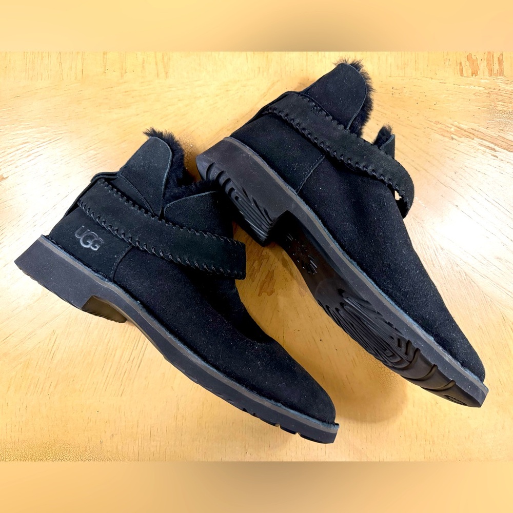 UGG Black McKay Booties US 9 NEVER WORN!